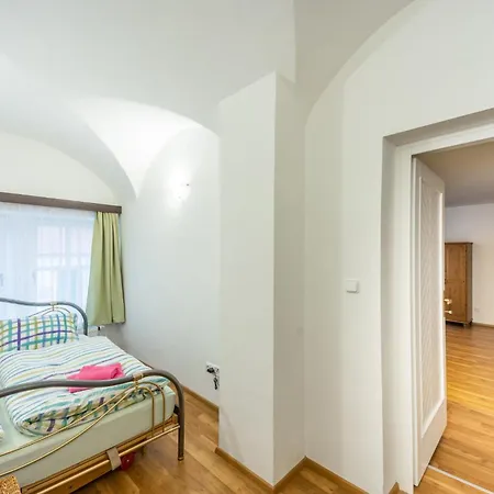Bezauberndes Gaestehaus In Lägenhet